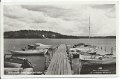 Björboholm. Båtbrygga vid Mjörn. Postgånget 18 juni 1950. Foto ensamrätt H. Lindenhag, Göteborg. 688