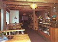 Nääs Kaffestuga. Postgånget 10 xxx 1981. Odaterat. Beläget vid E3, 3 mil från Göteborg, 2 mil från Alingsås. Interiör. Lerums Boktr. AB