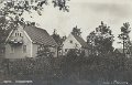 Sjövik. Villasamhälle. Postgånget 3 oktober 193x. Bröderna Erikson, Sjövik. Äkta Foto. C.A. Träff, Göteborg. 635