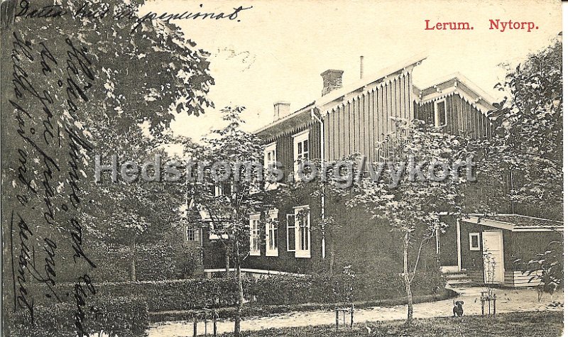 Nytorp. Daterat pa Saveborg 10 1914. Poststamplat i Lerum. Forlag Carl Broback.jpeg - Lerum. Nytorp.Daterat på Säveborg 10 1914.Poststämplat i Lerum.Förlag Carl Brobäck.Var låg detta hus?