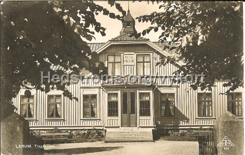 Lerum. Tingshuset . Postganget. Forlag Alrik Hedlund, Goteborg. Traff 866.jpg - Lerum. Tingshuset.Postgånget.Förlag: Alrik Hedlund, Göteborg samt Träff 866.Wädtle Tingshus i Lerum.