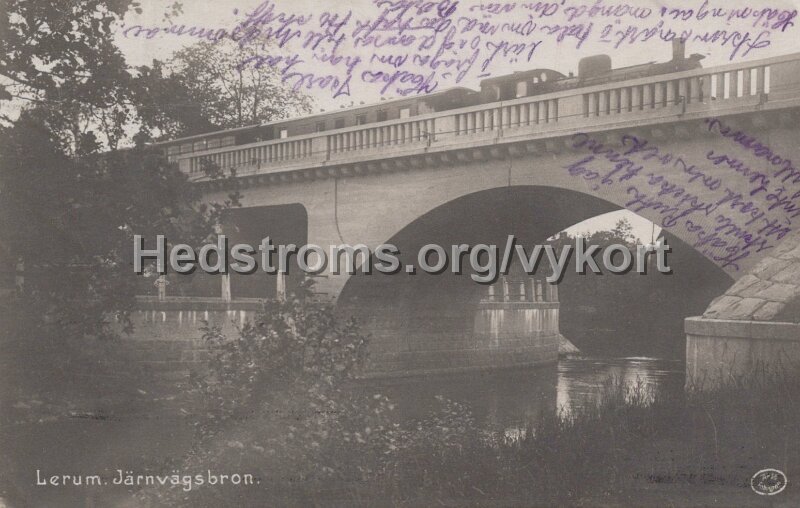 Lerum. Jarnvagsbron. Postganget 20 juni 1919. Forlag Arvid Nilsson.jpg - Lerum. Järnvägsbron.Postgånget 20 juni 1919.Förlag: Arvid Nilsson.