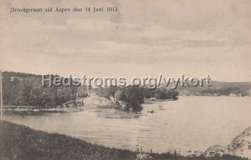 Jarnvagsraset vid Aspen den 14 Juni 1913. Postganget 24 juli 1913. Forlag Aktiebolaget Goteborgs Konstforlag.jpg - Järnvägsraset vid Aspen den 14 Juni 1913.Postgånget 24 juli 1913.Förlag: Aktiebolaget Göteborgs Konstförlag.
