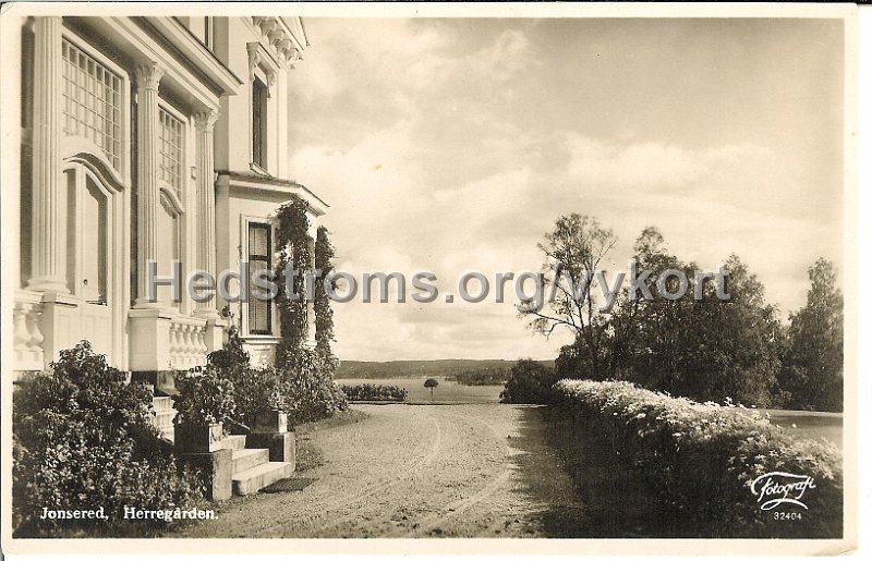 Jonsered. Herregarden. Postganget 28 november 1936. fotot och forlag Hj. Runelandh, Jonsered. Axel Eliasson Konstforlag 32404.jpg - Jonsered. Herregården.Postgånget 28 november 1936.Foto och förlag: Hj. Runelandh, Jonsered.Axel Eliasson Konstförlag 32404.
