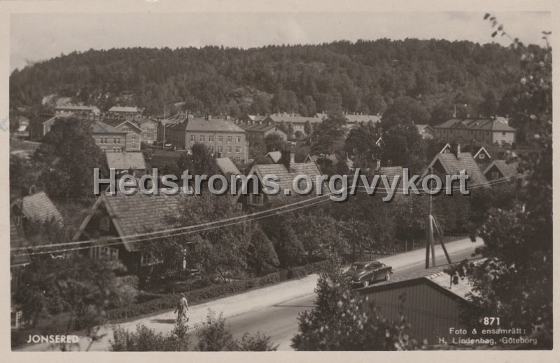 Jonsered. Postganget 26 augusti 1952. Forlag Jonsereds Kiosk. Foto ensamratt H. Lindenhag, Goteborg. 871.jpg - Jonsered.Postgånget 26 augusti 1952.Förlag: Jonsereds Kiosk.Foto & ensamrätt: H. Lindenhag, Göteborg. 871.