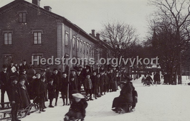 Kyrkogatan. Postganget 2x augusti 1906.jpg - Kyrkogatan.Postgånget 2x augusti 1906.