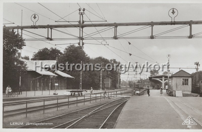 Lerum. Jarnvagsstationen. Odaterat. C. A. Traff 864.jpg - Lerum. Järnvägsstationen.Odaterat.C. A. Träff 864.