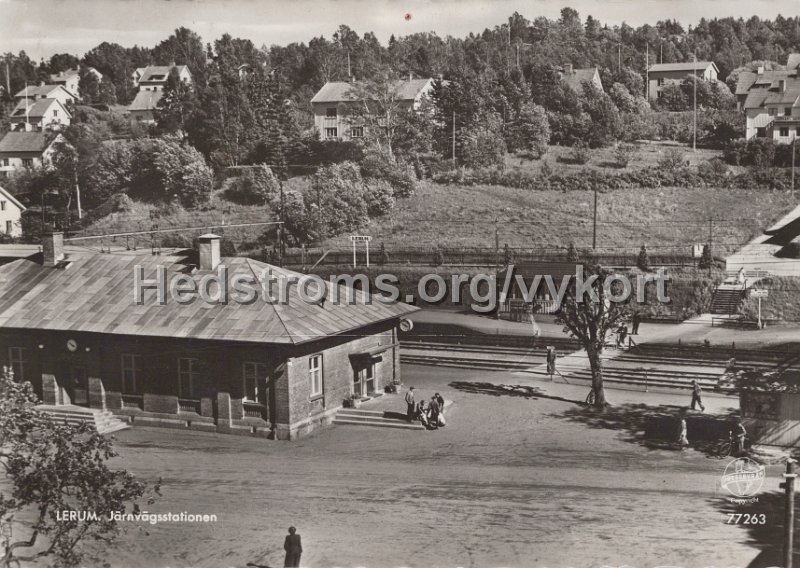 Lerum. Jarnvagsstationen. Postganget 9  xxx 1957. Pressbyran 77262.jpg - Lerum. Järnvägsstationen.Postgånget 9  xxx 1957.Pressbyrån 77262.