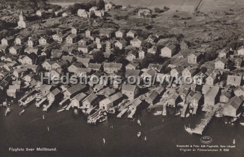 Flygfoto over Mollosund. Odaterat. Ensamratt Foto AB Flygtrafik, Dals Langed. K698.jpg - Flygfoto över Mollösund.Odaterat.Ensamrätt & Foto: A/B Flygtrafik, Dals Långed. K698.