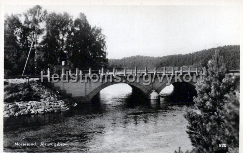 Norsesund. Jarnvagsbron. Odaterat. Ensamratt H. Lindenhag, Goteborg.jpg - Norsesund. Järnvägsbron.Odaterat.Ensamrätt: H. Lindenhag, Göteborg.