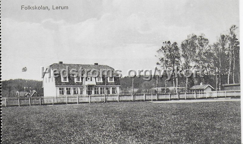 Folkskolan, Lerum. Odaterat. Forlag Einar Eriksson, Alingsas, Import.jpeg - Folkskolan, Lerum.Odaterat.Förlag: Einar Eriksson, Alingsås, Import.