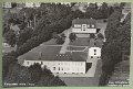 Dergardens skola, Lerum. Nagon tyckte inte om vita kanter men klistrade in det i ett album med vykort coh tidningsklipp fran Lerum